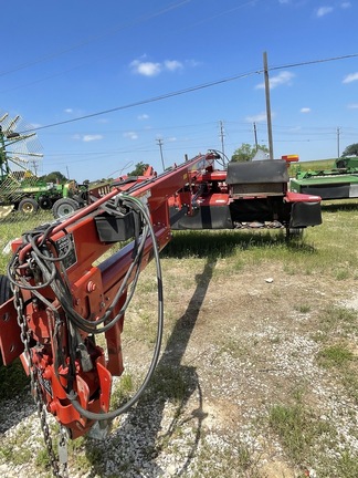 2009 New Holland H7450 Image 2