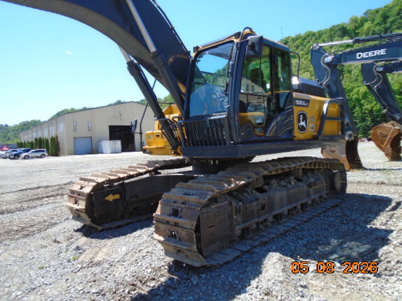 Photo of a 2022 John Deere 300GL