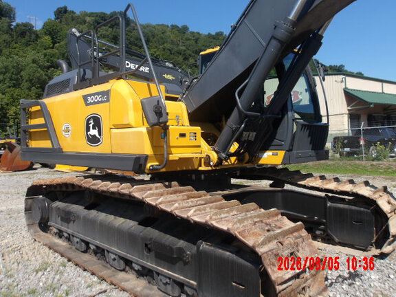 2022 John Deere 300GL