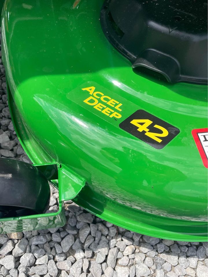 2025 John Deere X350 Image 3