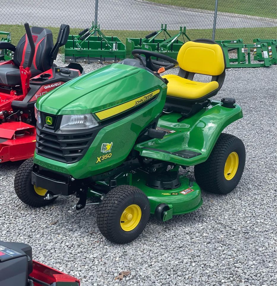 2025 John Deere X350 Image 2