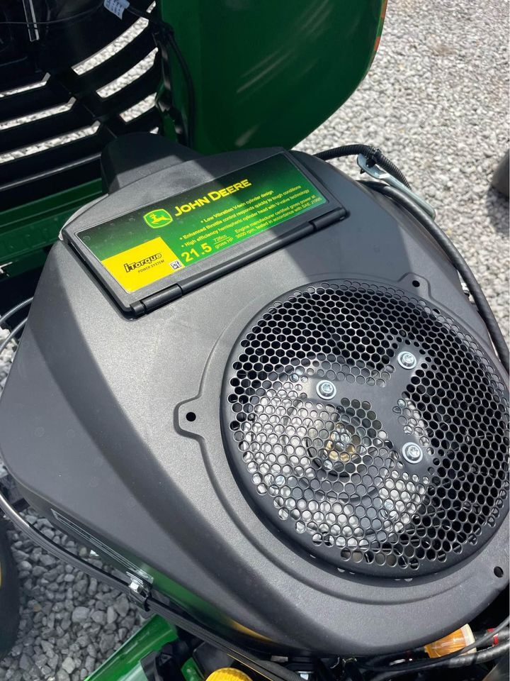 2025 John Deere X350 Image 7