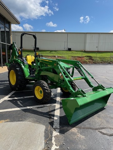 2023 John Deere 4044M Image 4