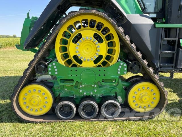 Used 2020 John Deere 8RX 340 Track Tractors at Koenig Equipment in Oxford, OH - PhotoXL18