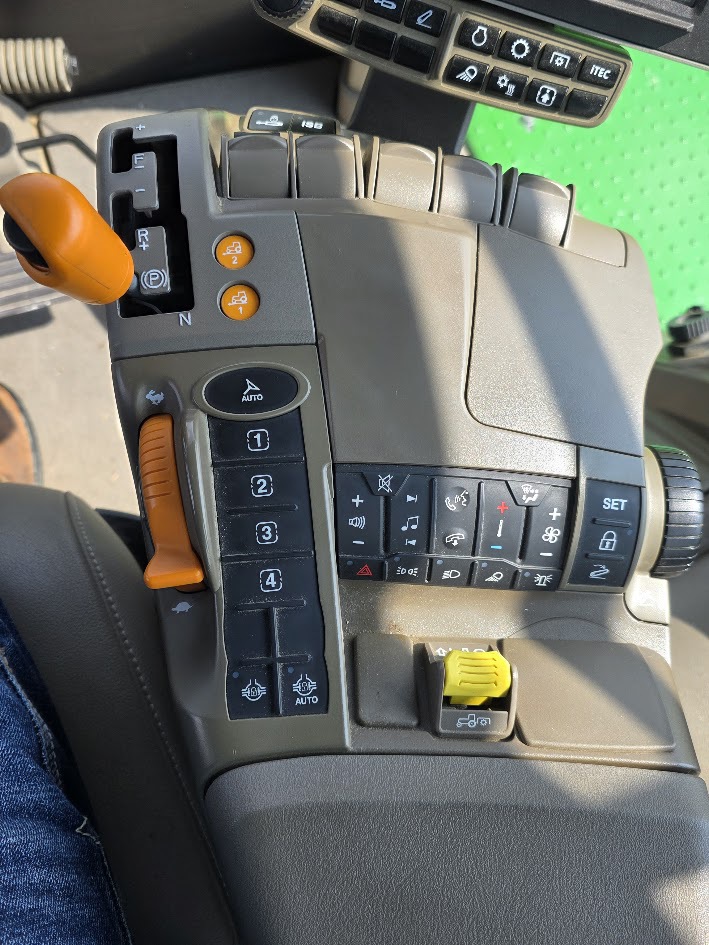 2023 John Deere 9R 390 Image 12