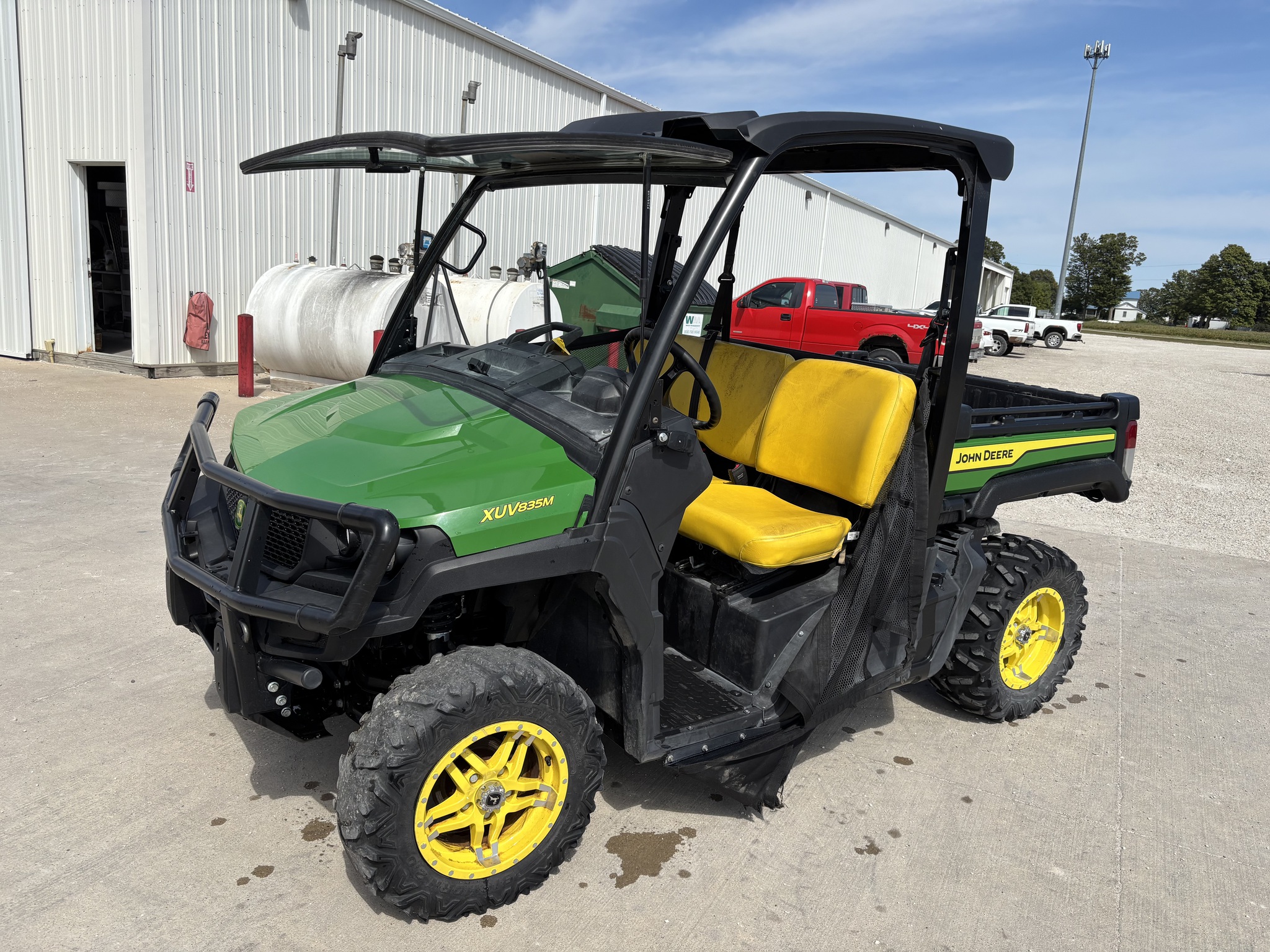  2021 John Deere XUV 835M at Heritage Tractor in Galesburg, IL