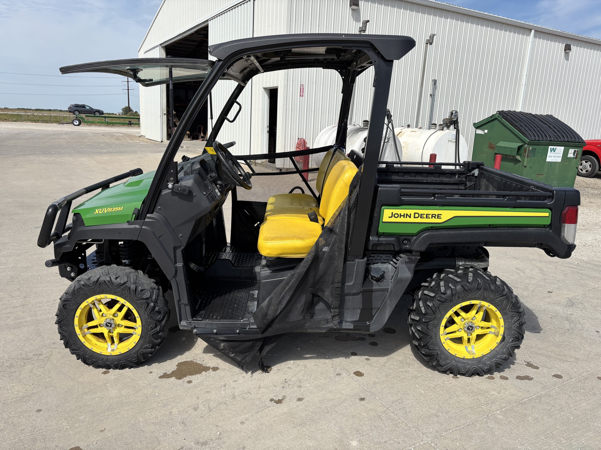  2021 John Deere XUV 835M at Heritage Tractor in Galesburg, IL