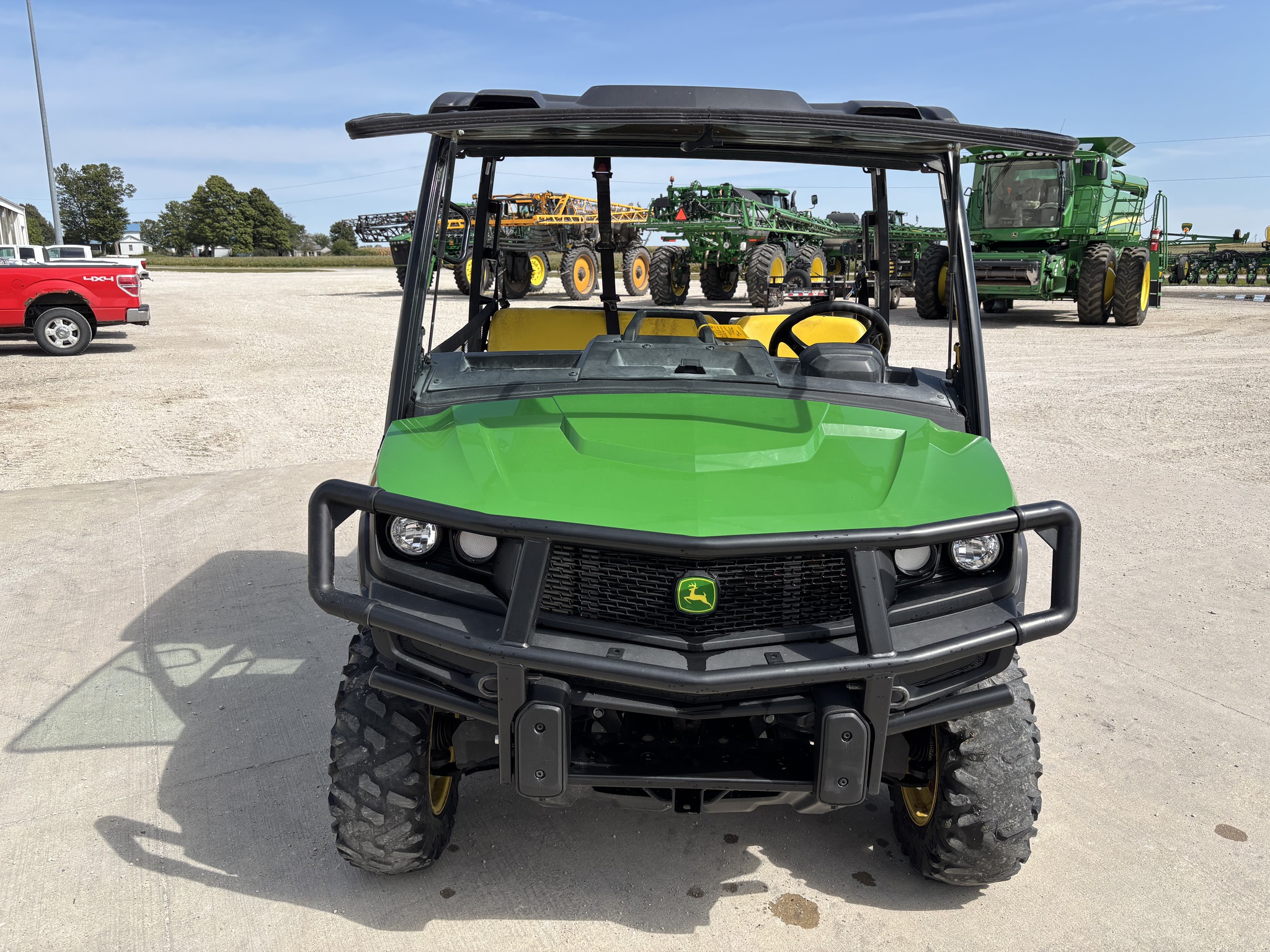  2021 John Deere XUV 835M at Heritage Tractor in Galesburg, IL