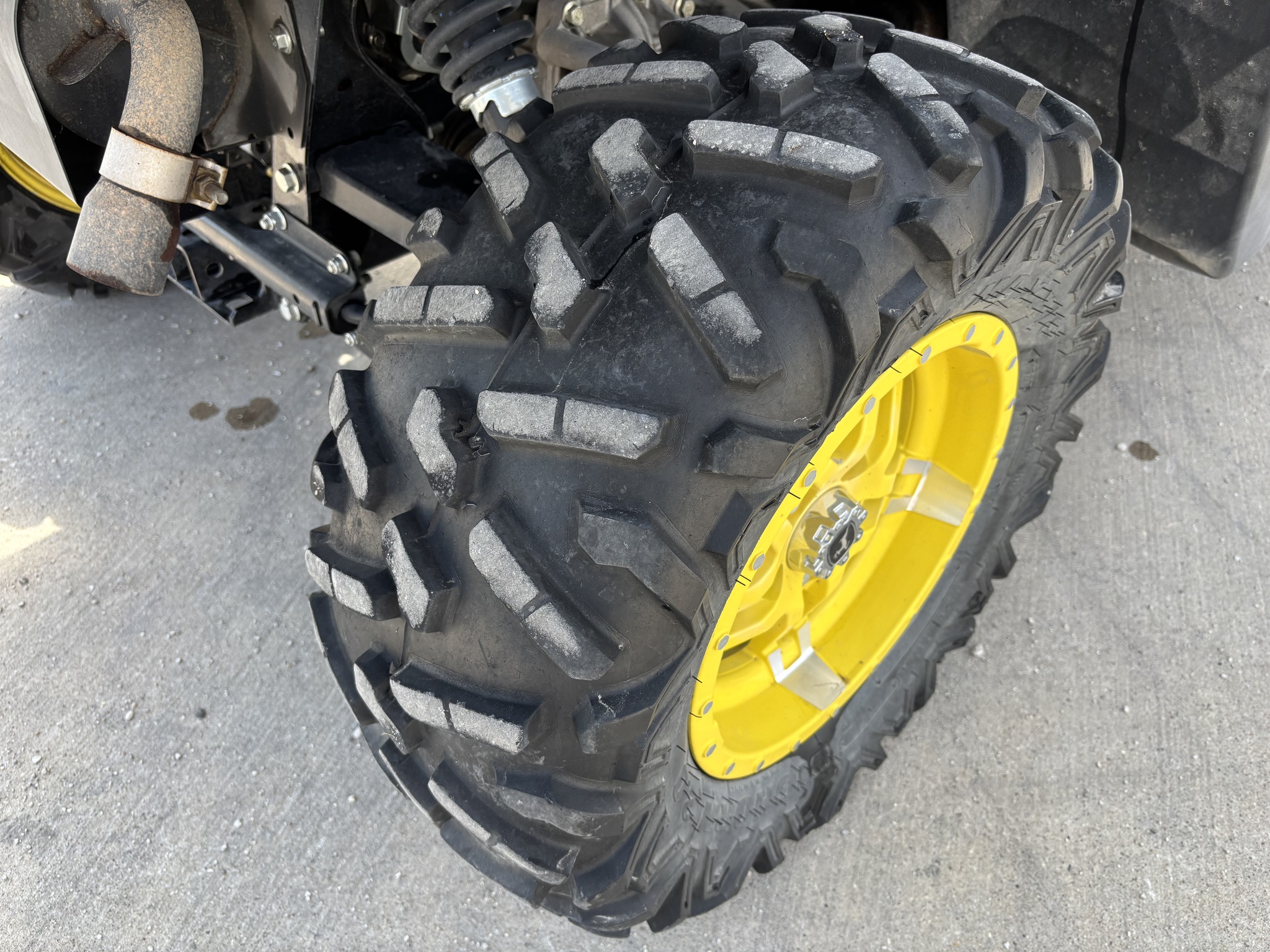  2021 John Deere XUV 835M at Heritage Tractor in Galesburg, IL