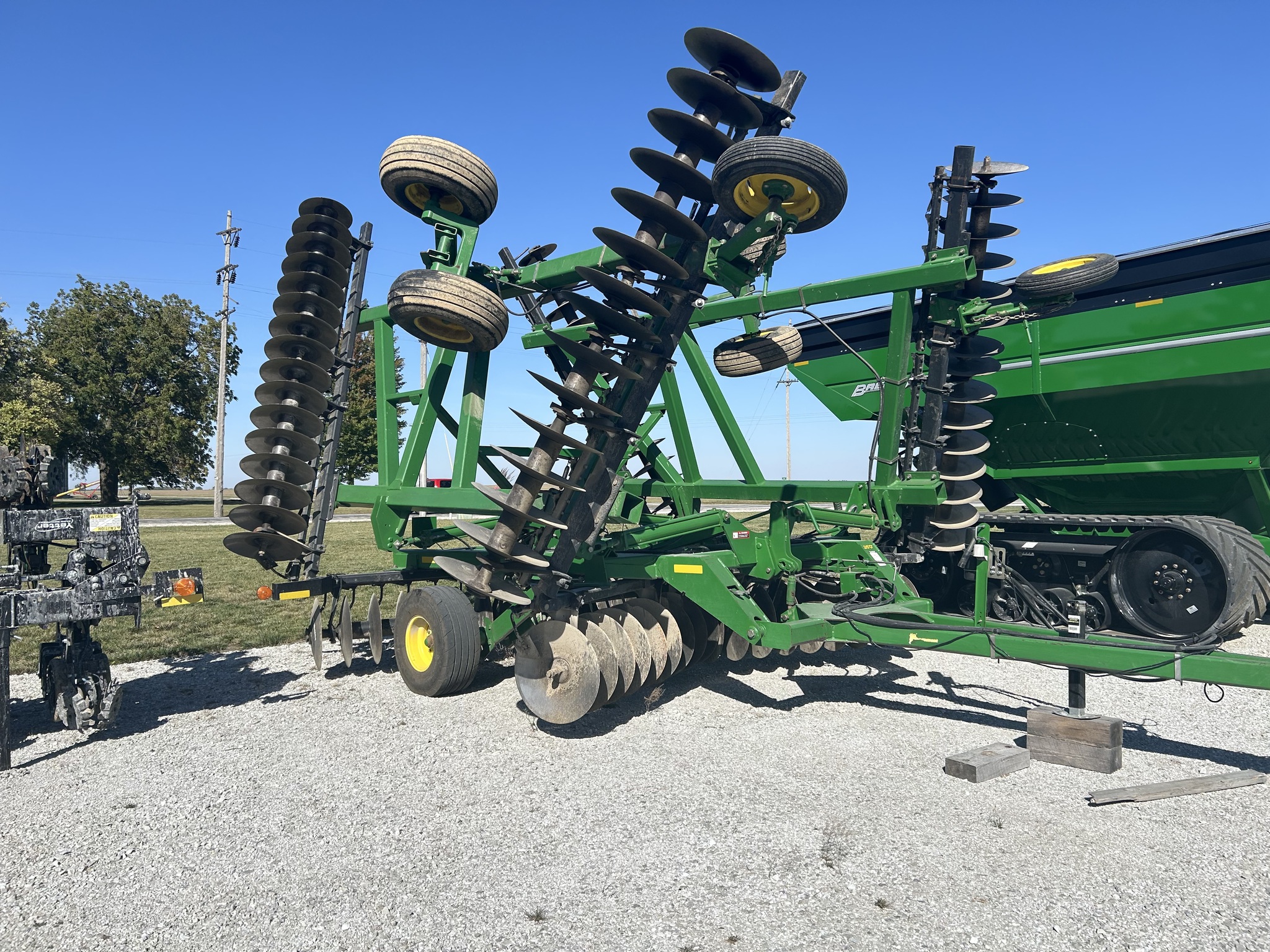  2007 John Deere 637 at Heritage Tractor in Macomb, IL