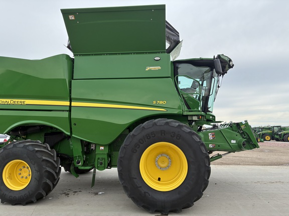 2024 John Deere S780 (4th thumbnail)