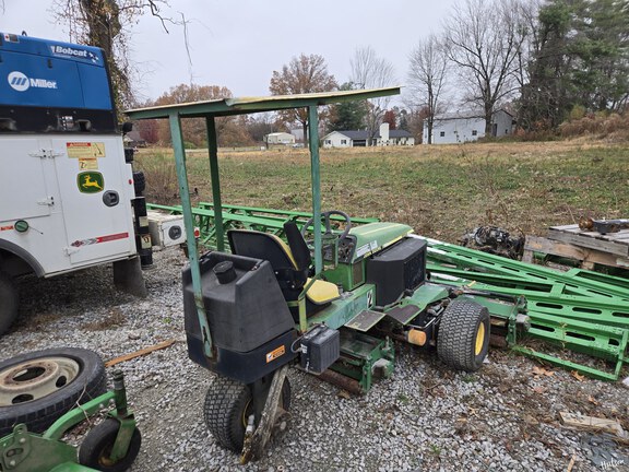 Photo of 1998 John Deere 2653