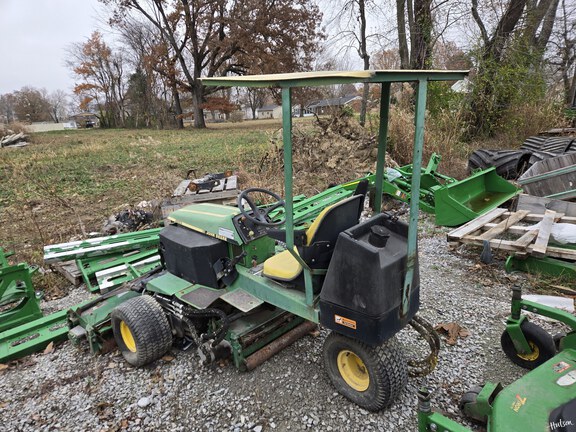 Photo of 1998 John Deere 2653