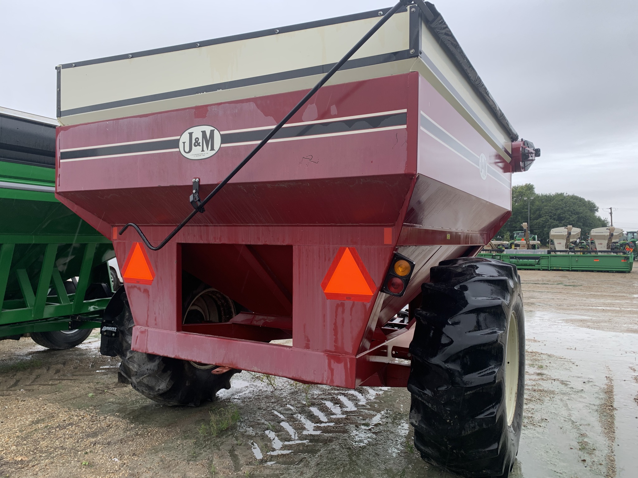  2004 J&M 525-14 at Heritage Tractor in Mendota, IL