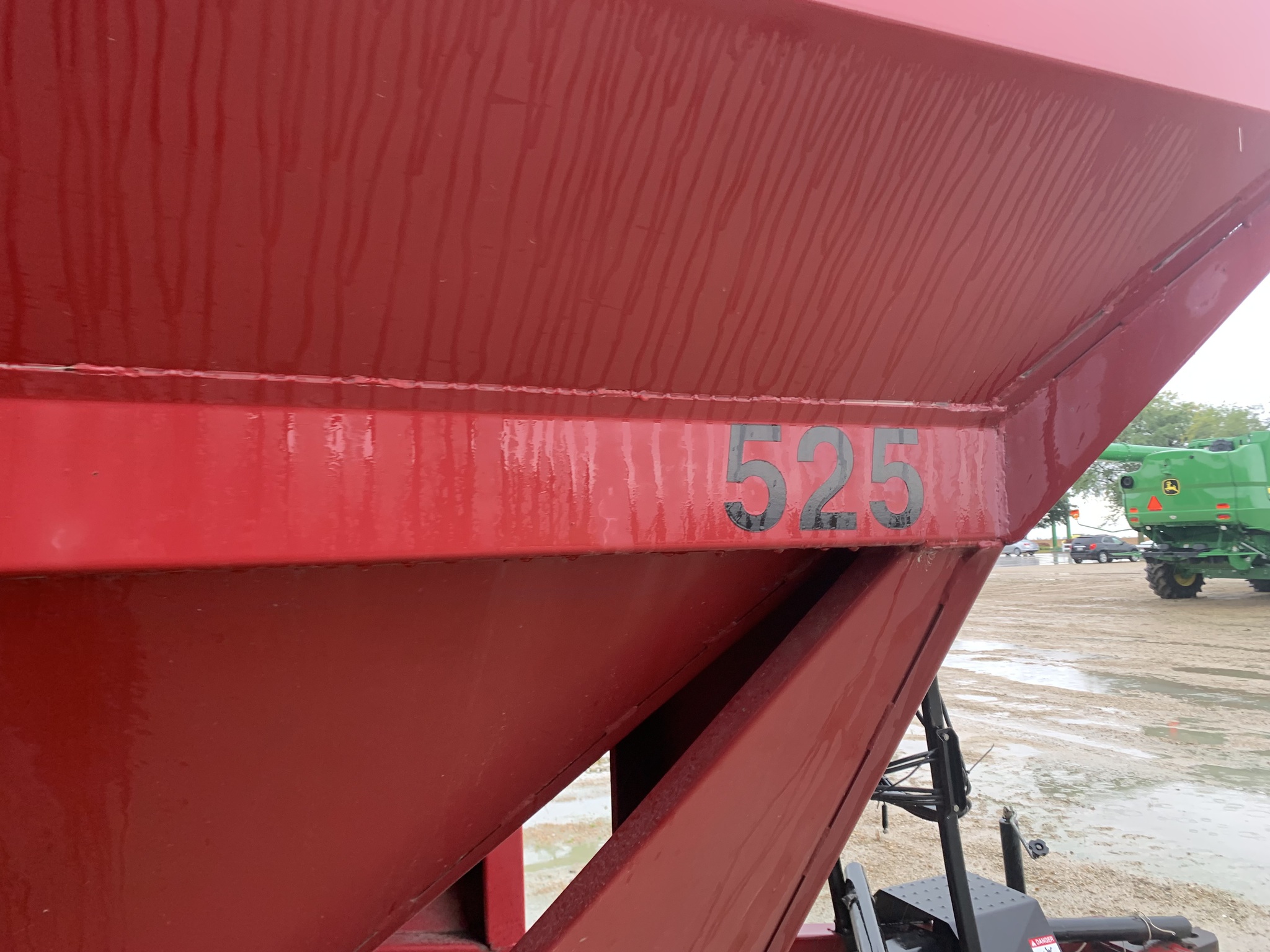  2004 J&M 525-14 at Heritage Tractor in Mendota, IL