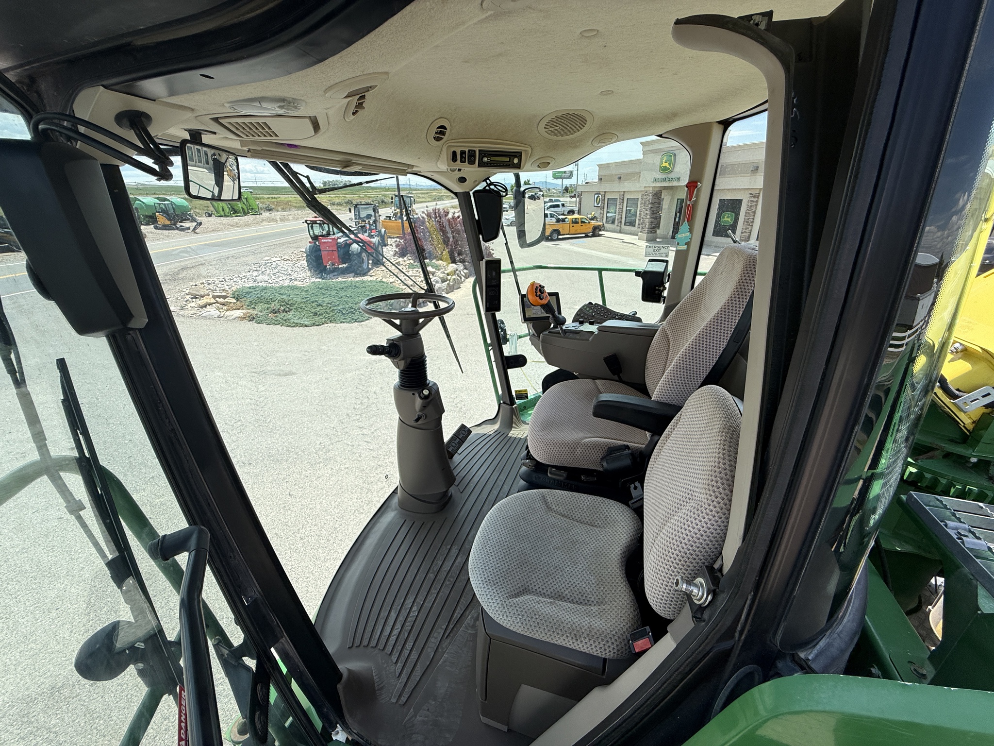2015 John Deere 8600 Image 9