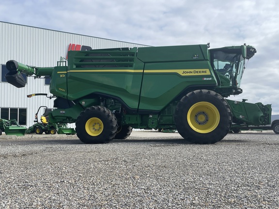 2022 John Deere X9 1000