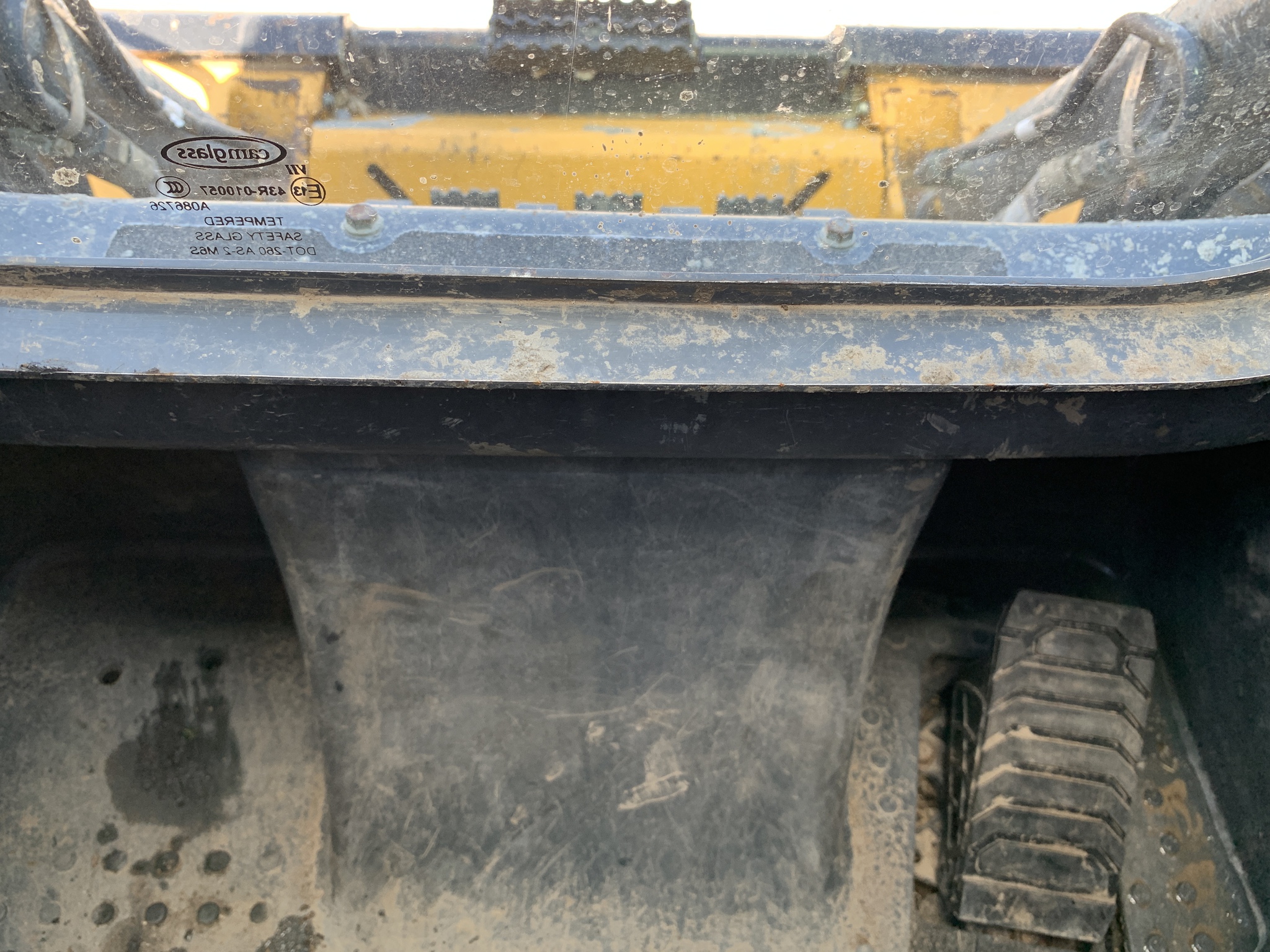 2020 John Deere 325G Image 12