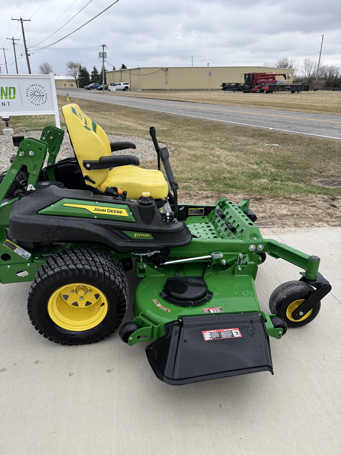 2023 John Deere Z970R Image 4