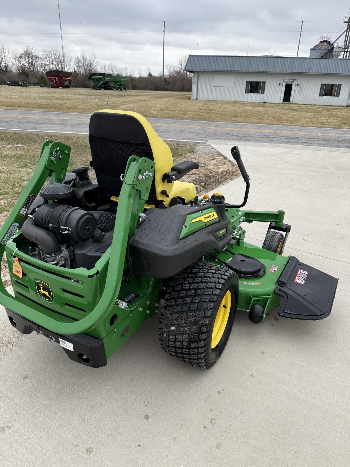 2023 John Deere Z970R Image 6