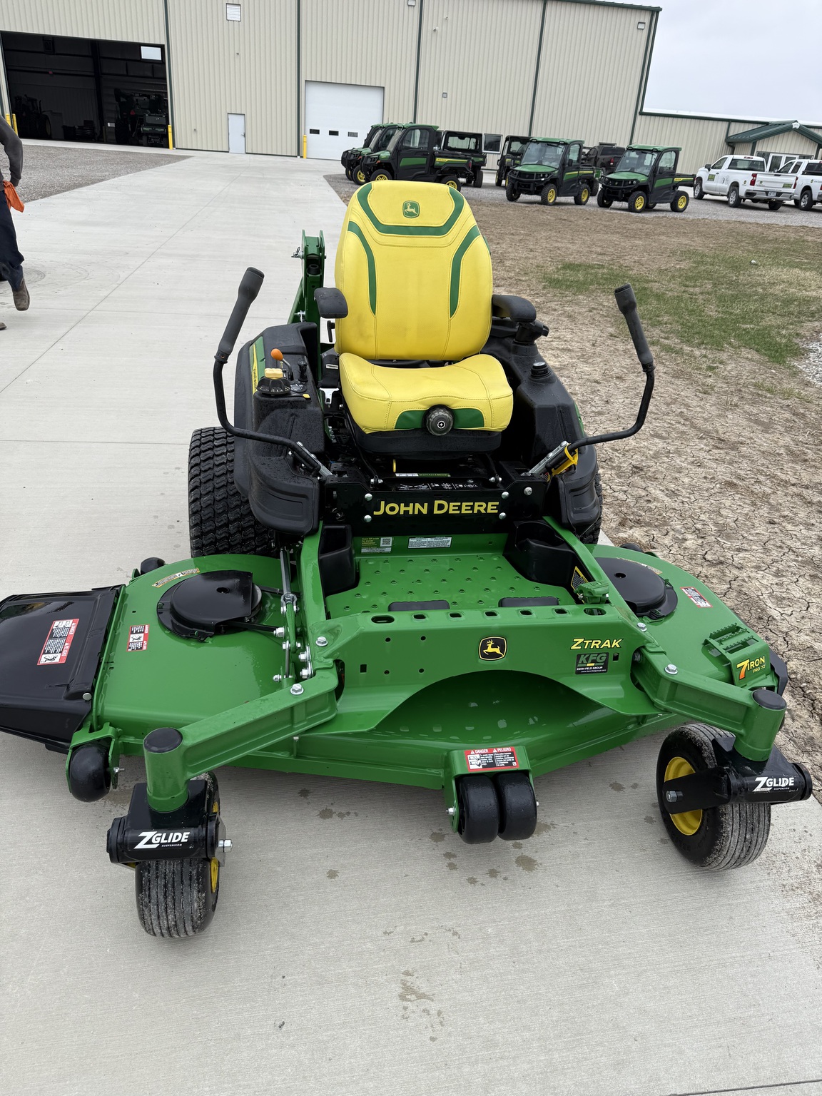 2023 John Deere Z970R Image 3