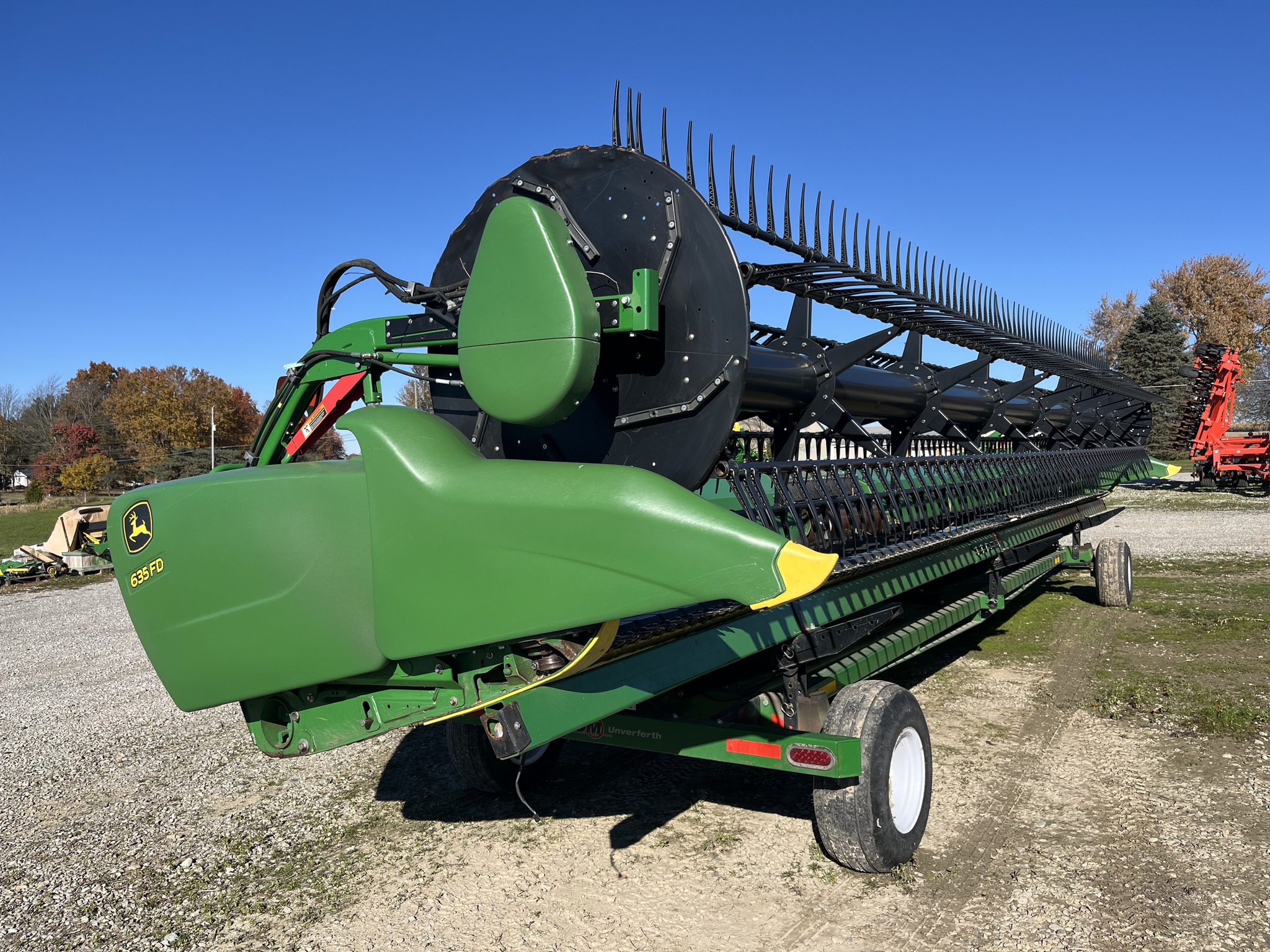 2018 John Deere 635FD Image 2