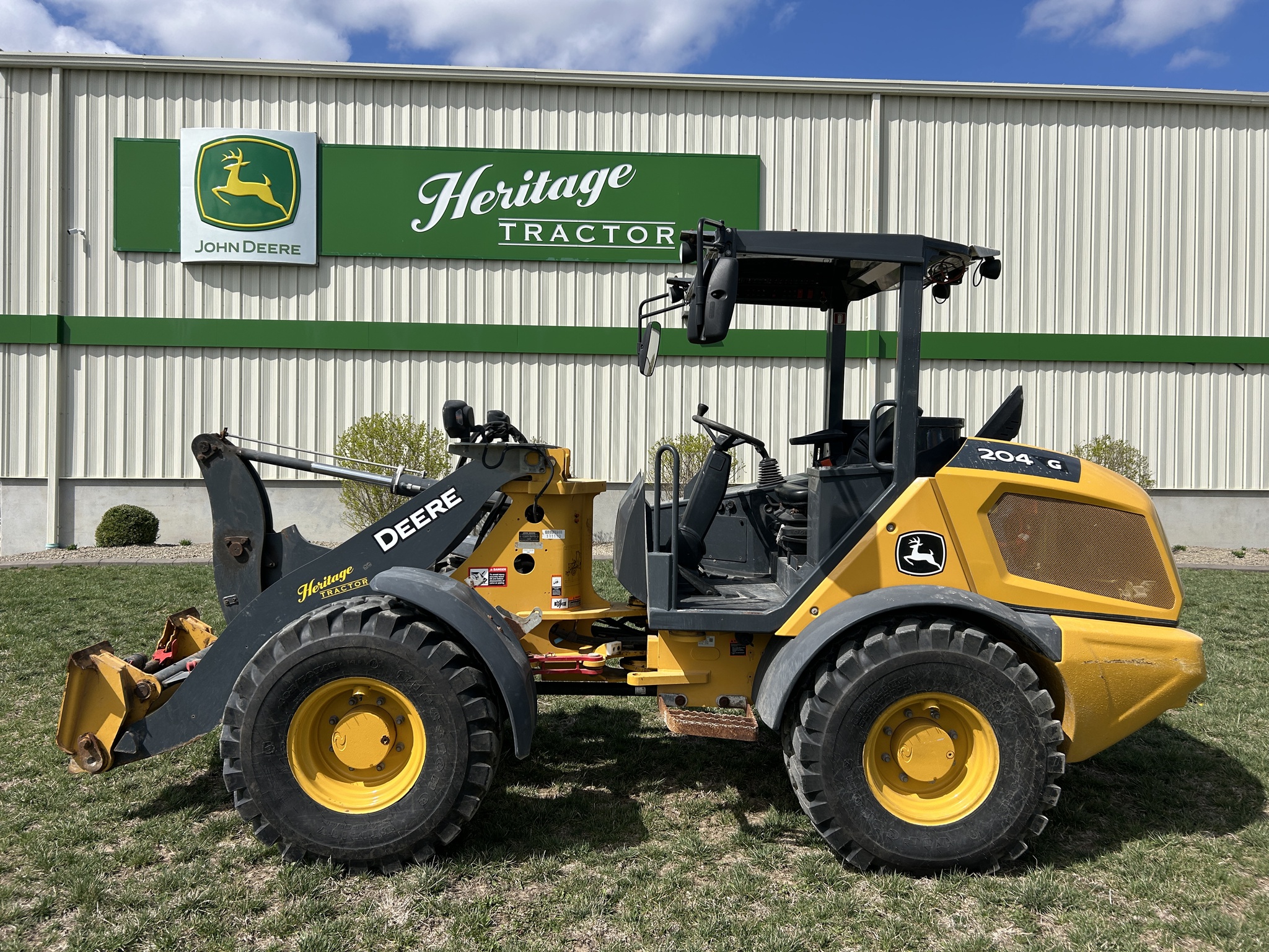  2023 John Deere 204 G at Heritage Tractor in Adrian, MO