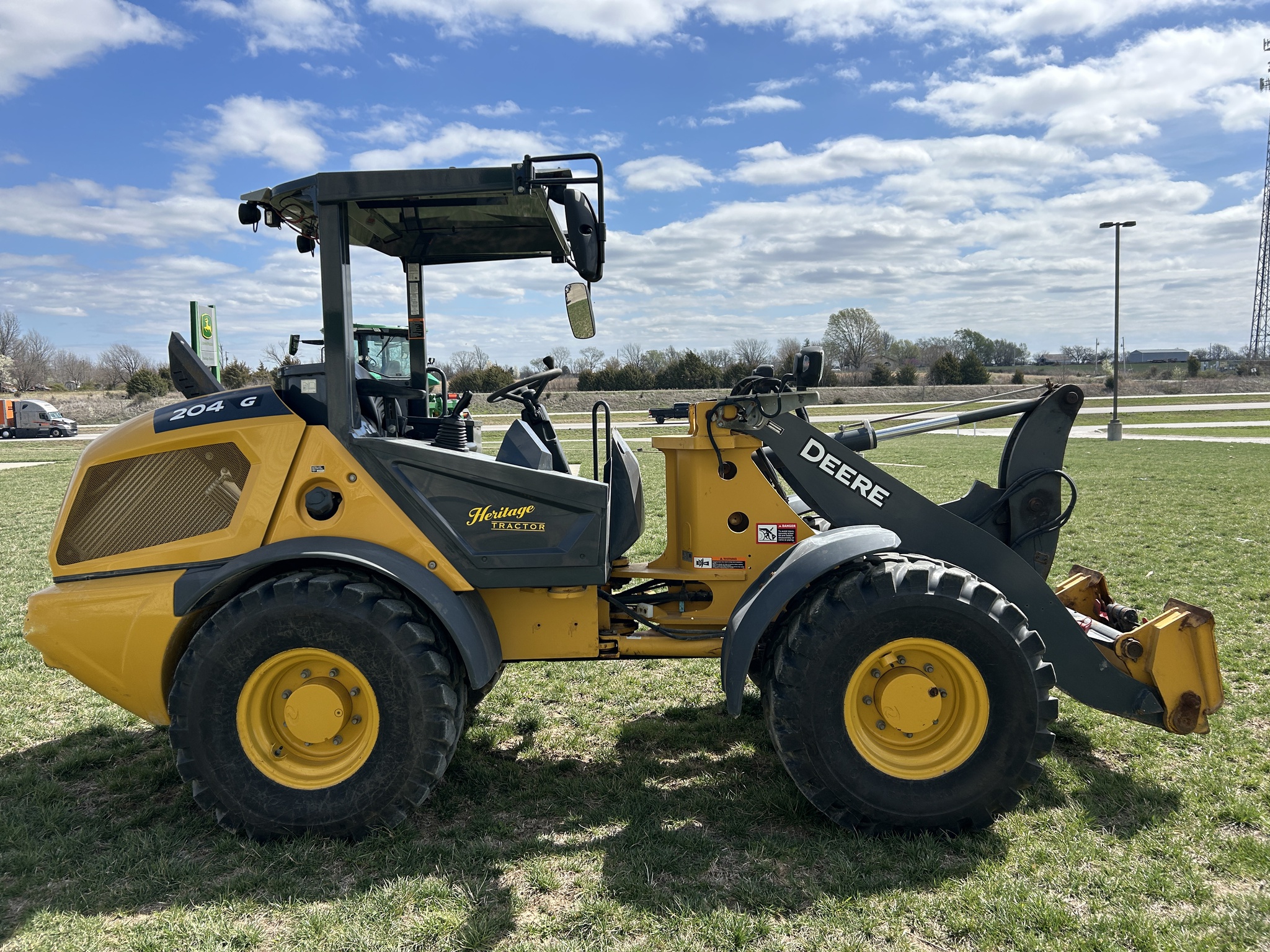  2023 John Deere 204 G at Heritage Tractor in Adrian, MO
