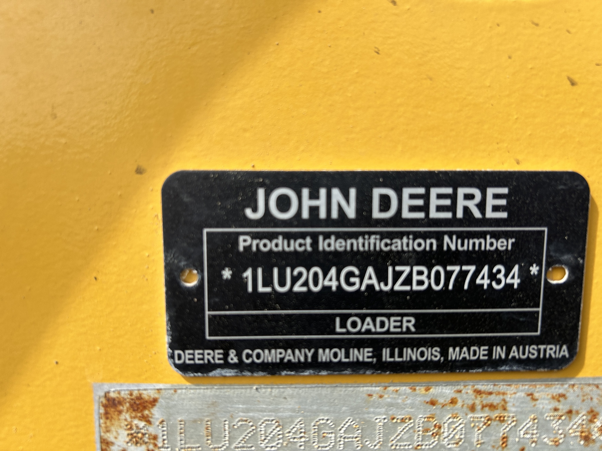  2023 John Deere 204 G at Heritage Tractor in Adrian, MO