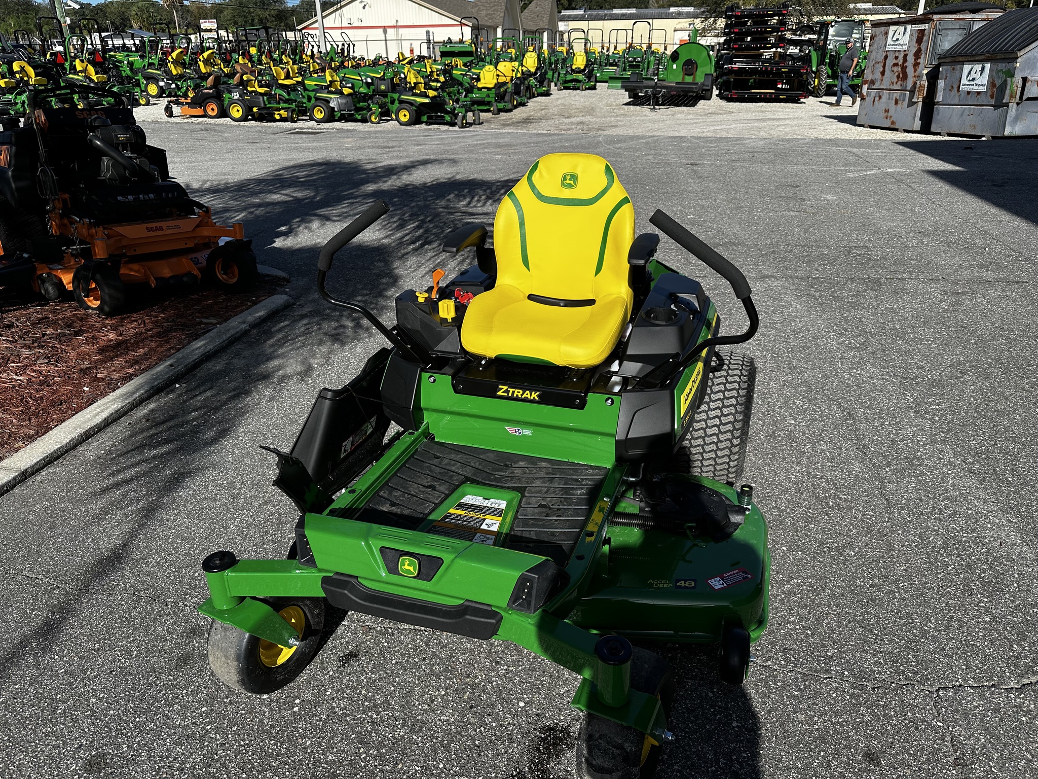 2025 John Deere Z330R Image 1