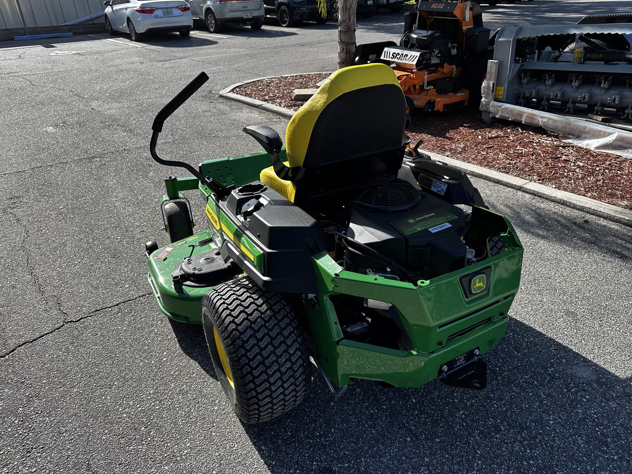 2025 John Deere Z330R Image 5