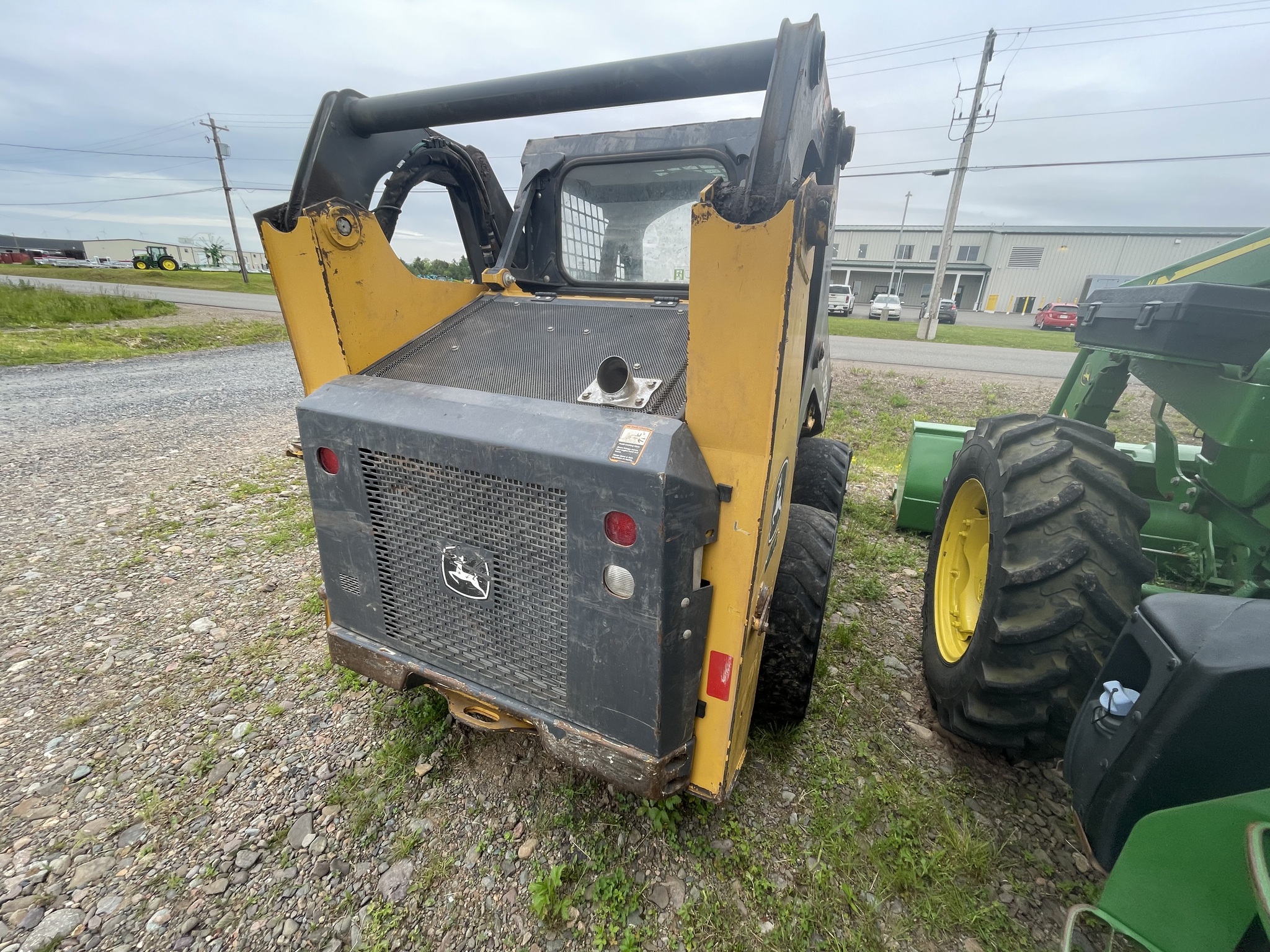 2018 John Deere 318G Image 3