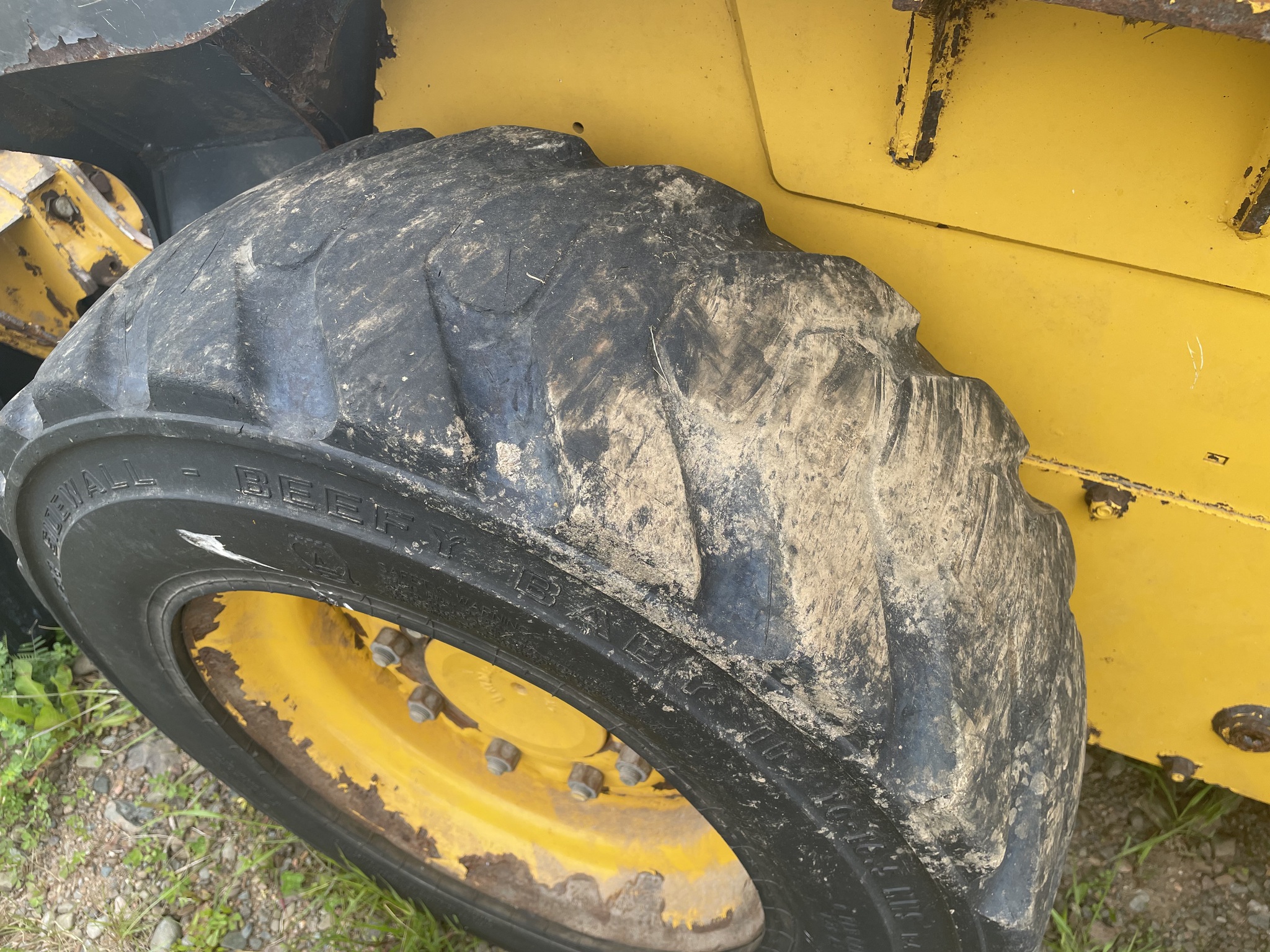 2018 John Deere 318G Image 6