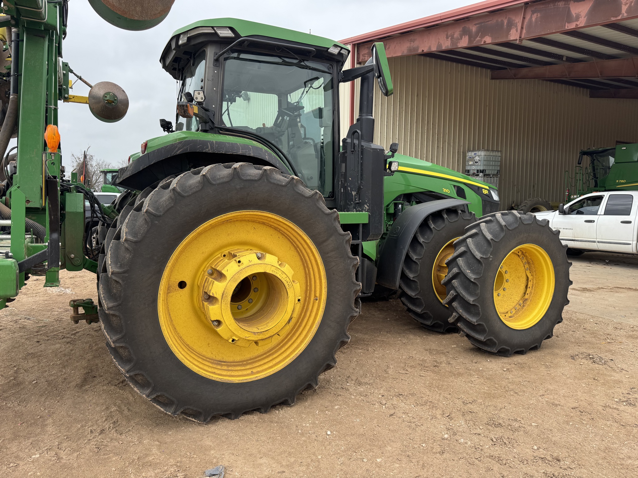 2024 John Deere 8R 310 Image 10