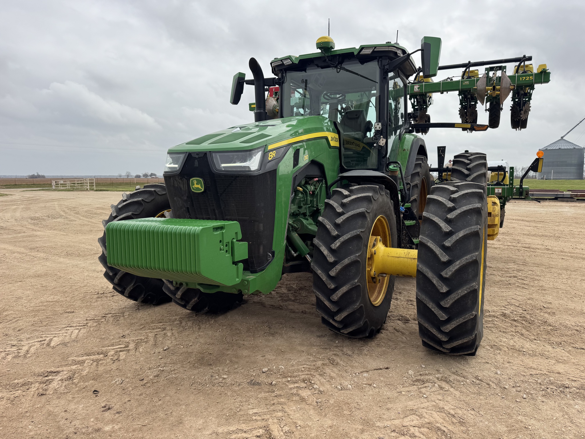 2024 John Deere 8R 310 Image 4