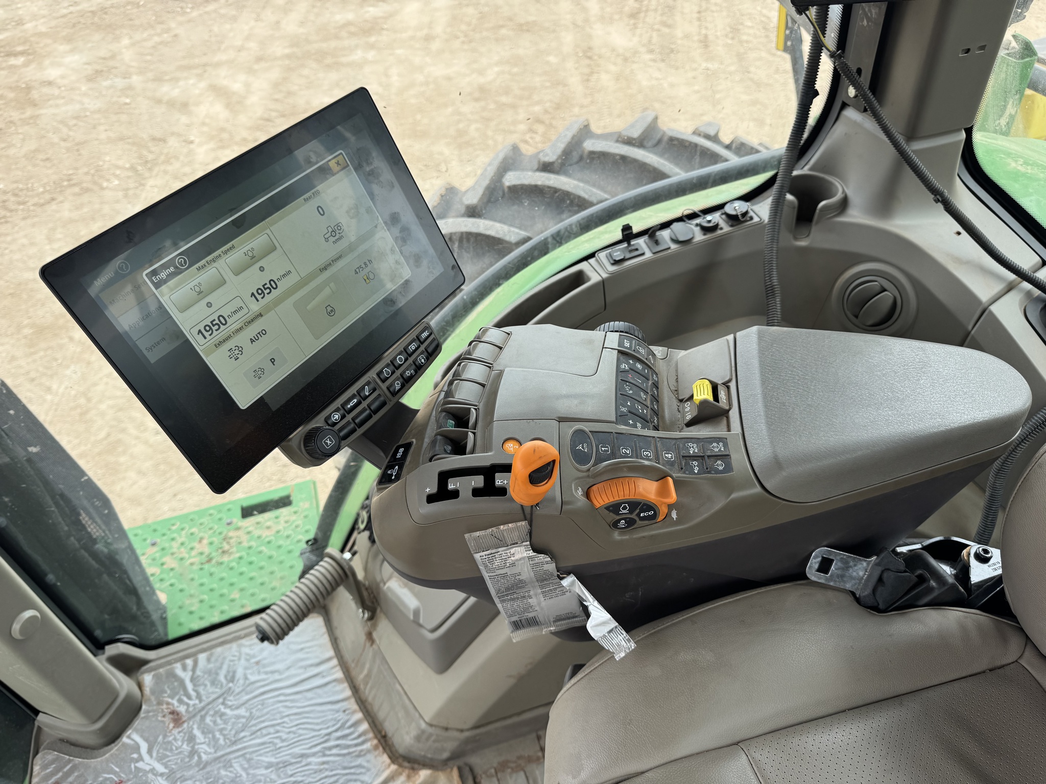 2024 John Deere 8R 310 Image 12