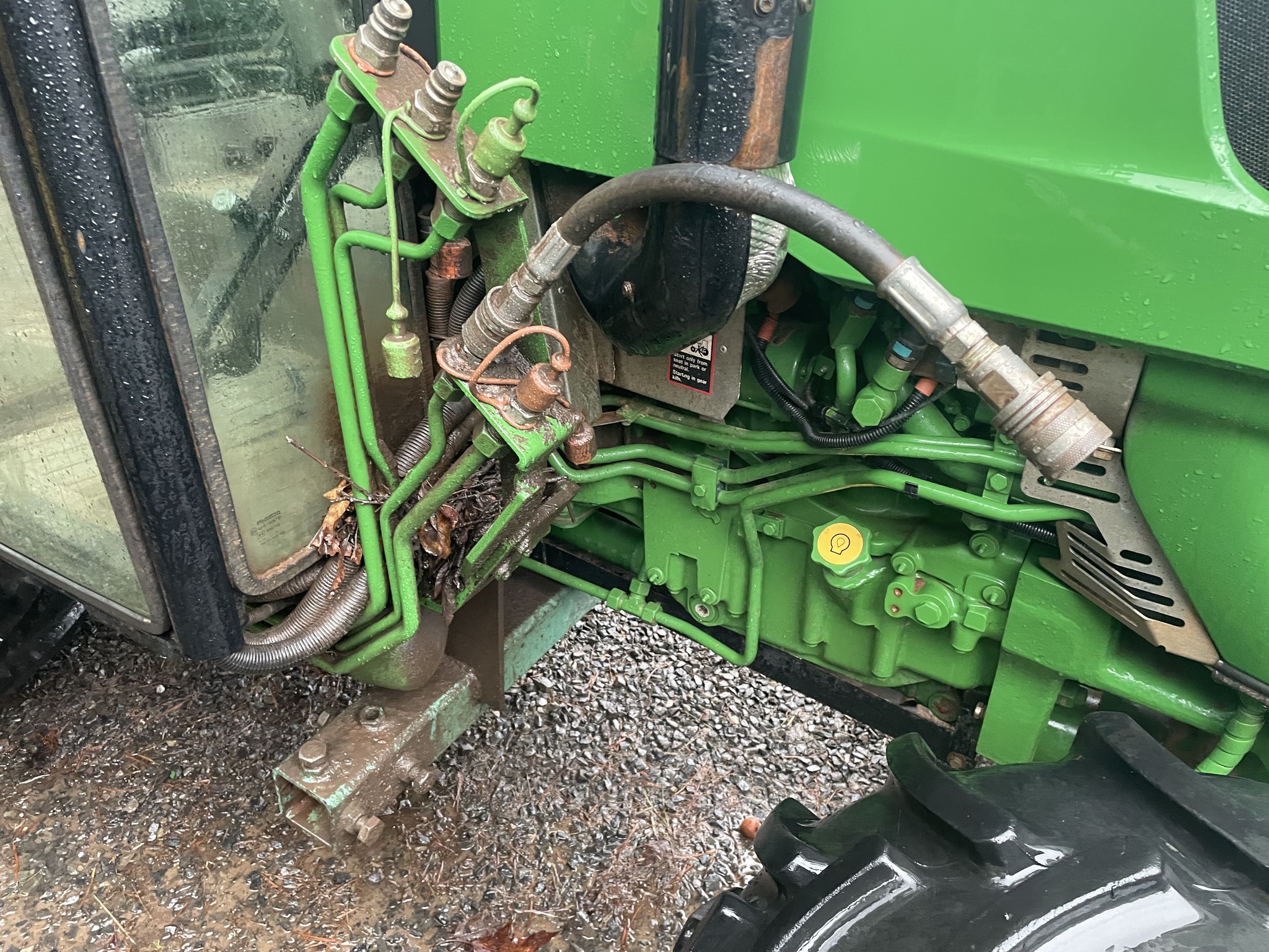 2017 John Deere 5100GN Image 3