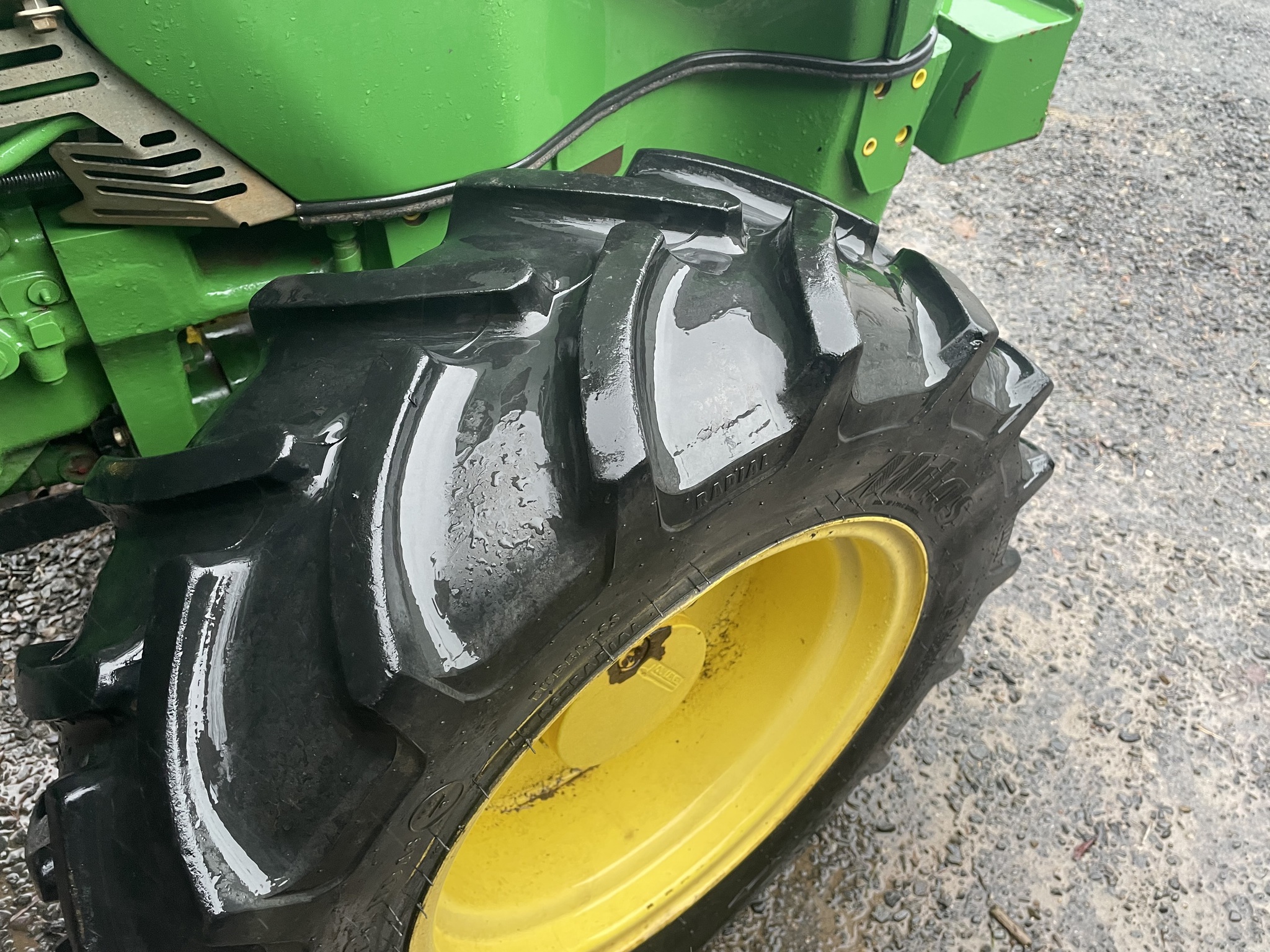 2017 John Deere 5100GN Image 4