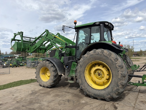 John Deere 6195M