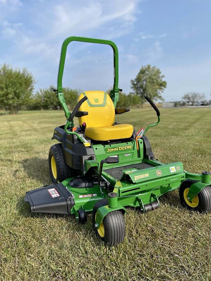 2023 John Deere z530m Image 1