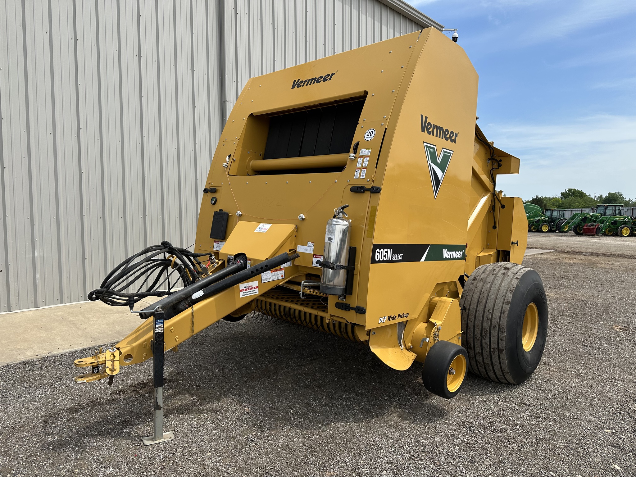 2022 Vermeer 605N Select Image 2