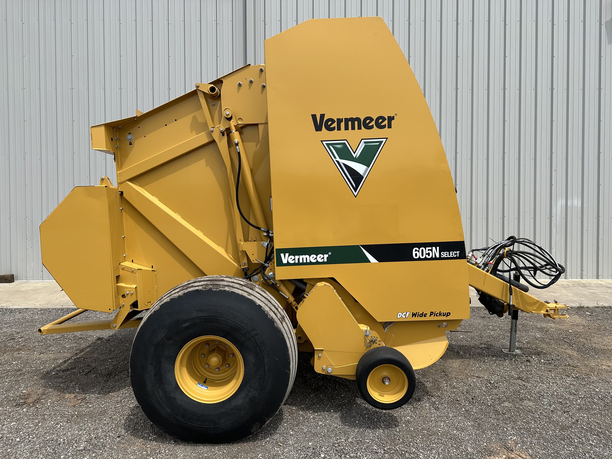 2022 Vermeer 605N Select Image 5