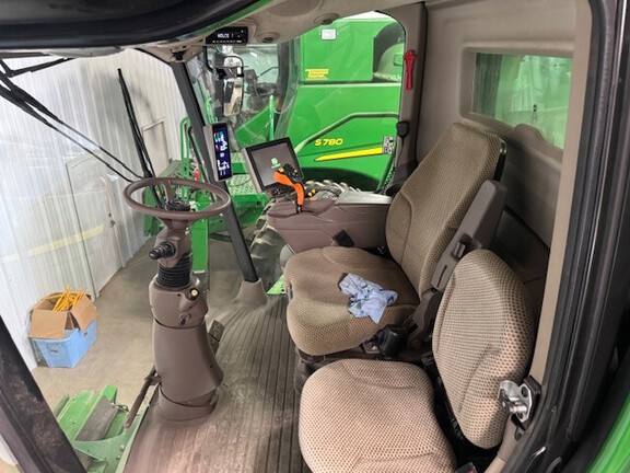Photo of 2023 John Deere S780