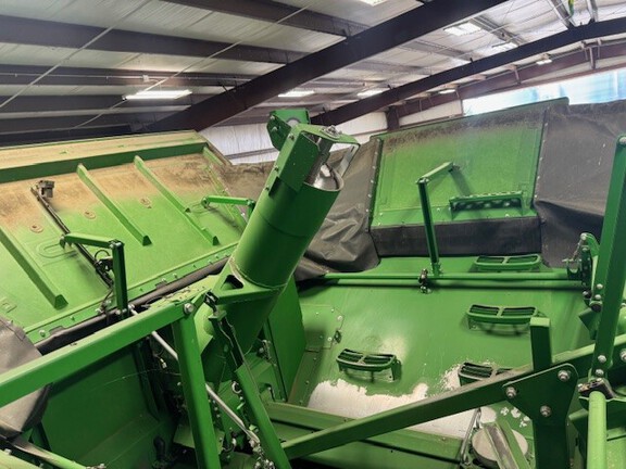 Photo of 2023 John Deere S780