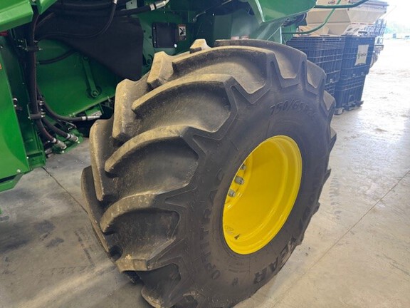 Photo of 2023 John Deere S780