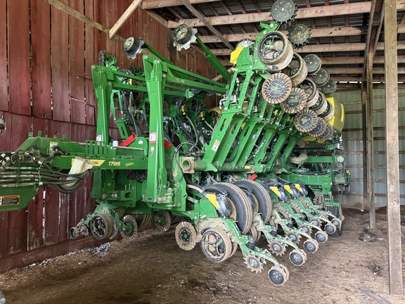 Photo of 2024 John Deere 1795