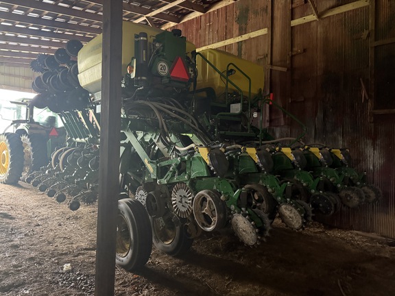 Photo of 2024 John Deere 1795