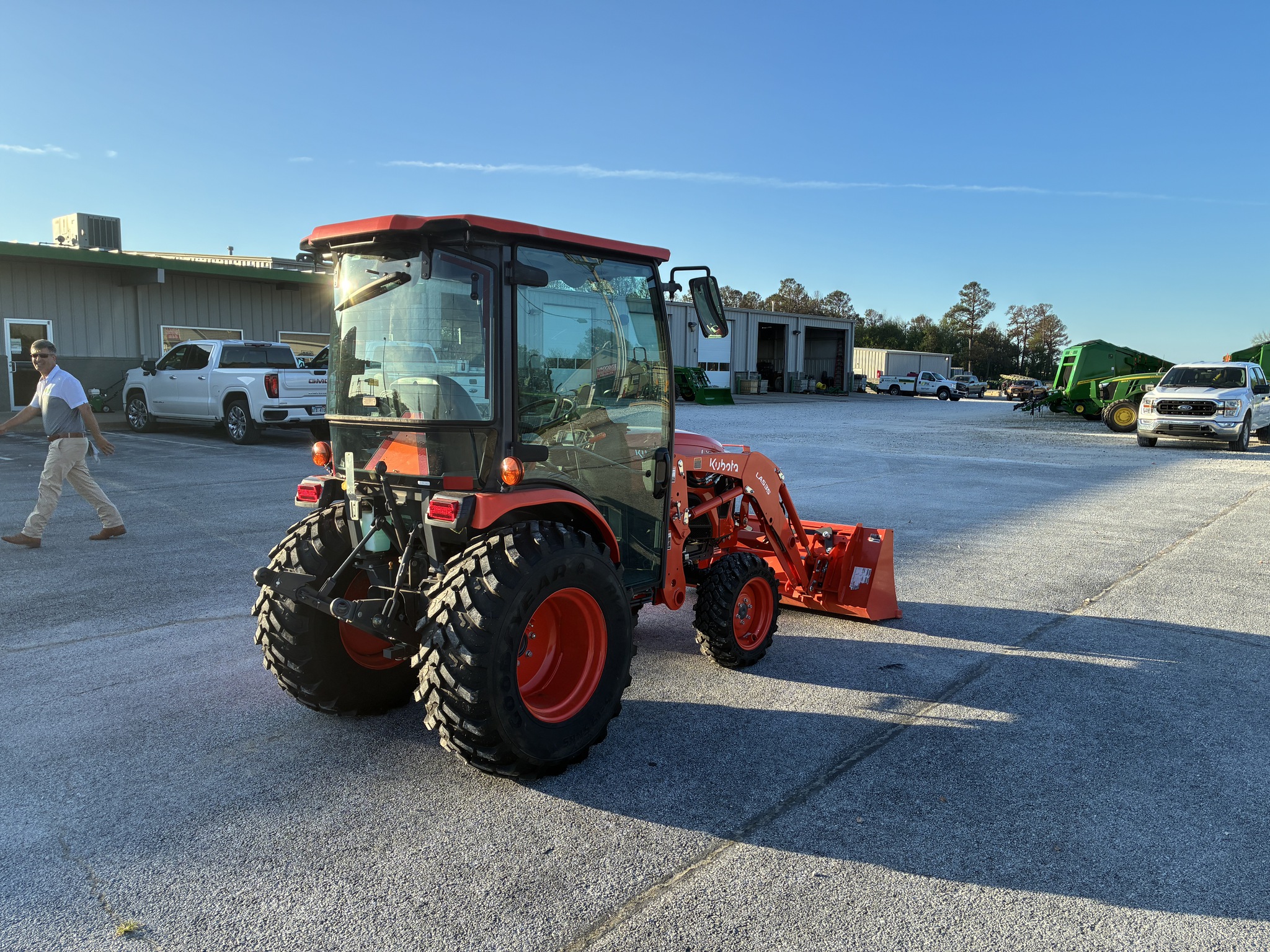 2023 Kubota LX2610 Image 2