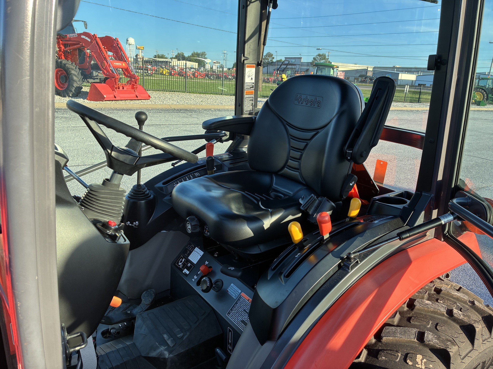 2023 Kubota LX2610 Image 8