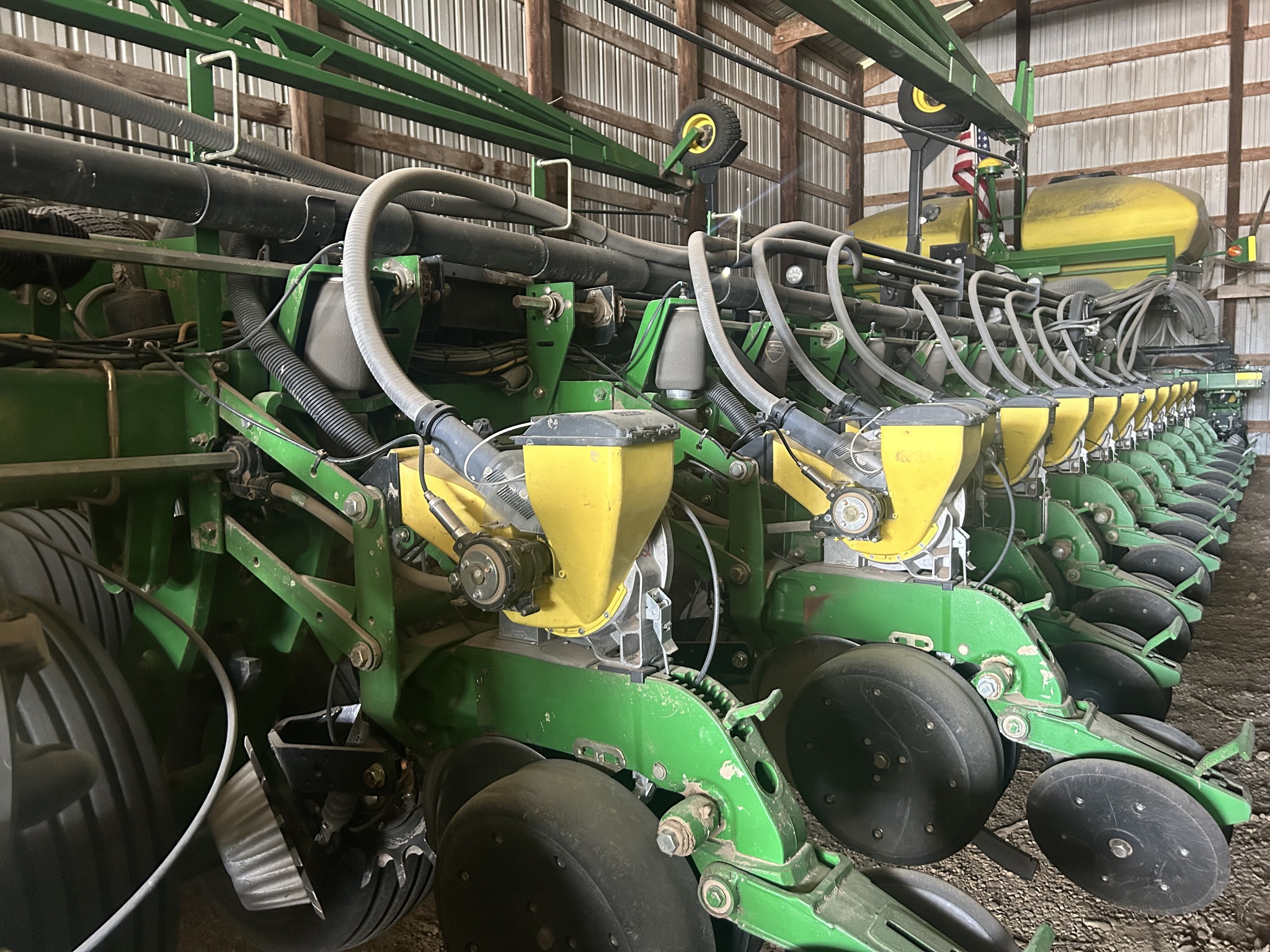 2006 John Deere DB80 Image 2